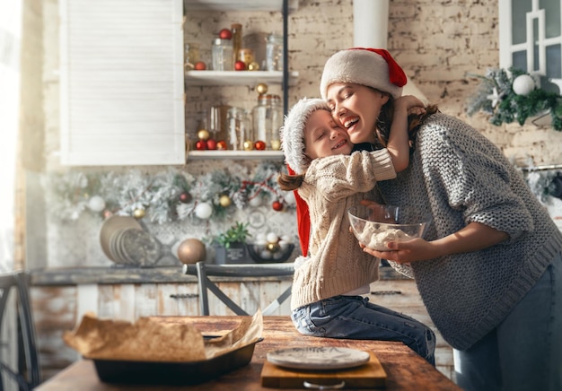 Cocinar galletas navideñas