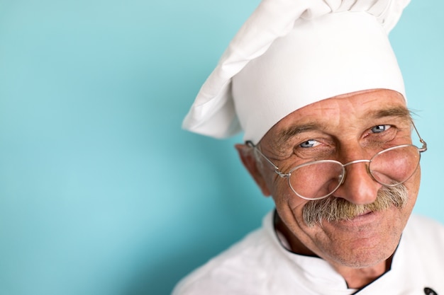 Cocinero Senior con bigote