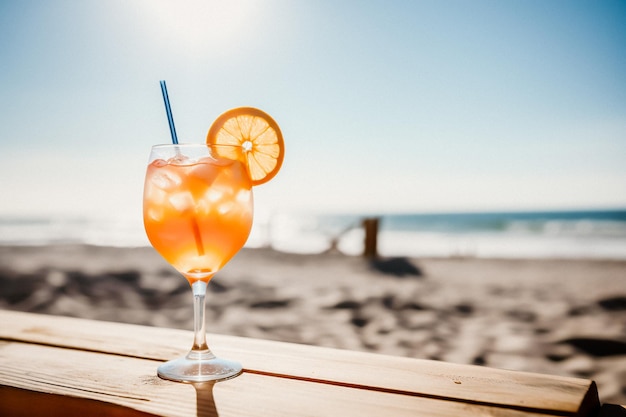 Cocktail am Strand mit Kopierplatz für ein anderes Produkt