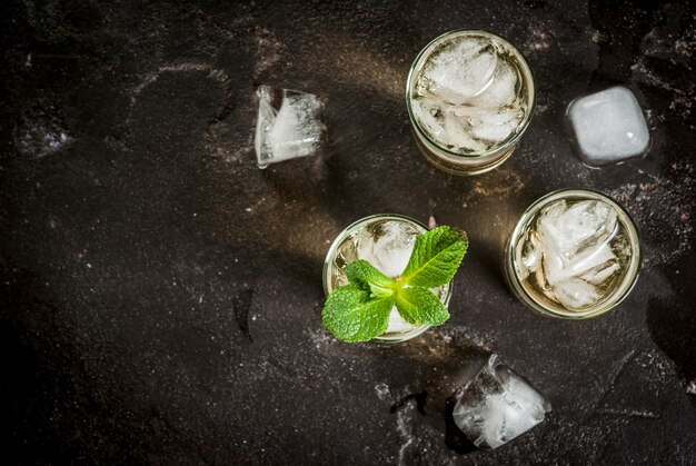 Cocktail de álcool com tequila dourada