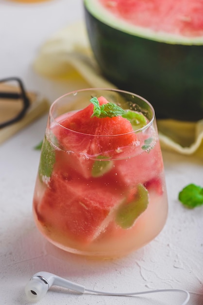 Cocktail de melancia fresca com gin