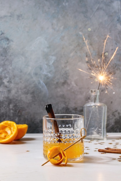 Cocktail de uísque laranja