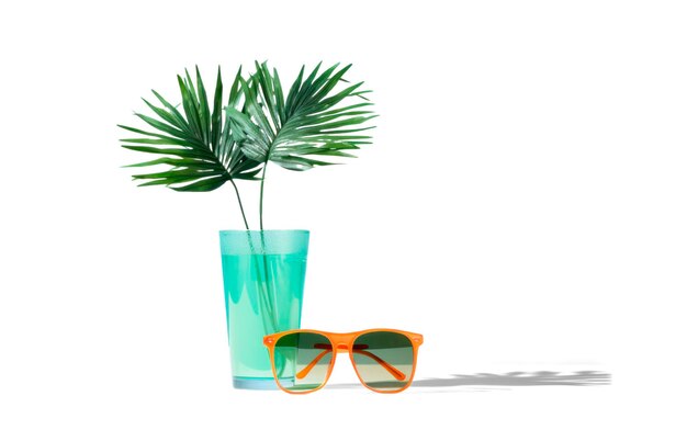 Foto cocktail tropical y gafas de sol para las vacaciones de primavera