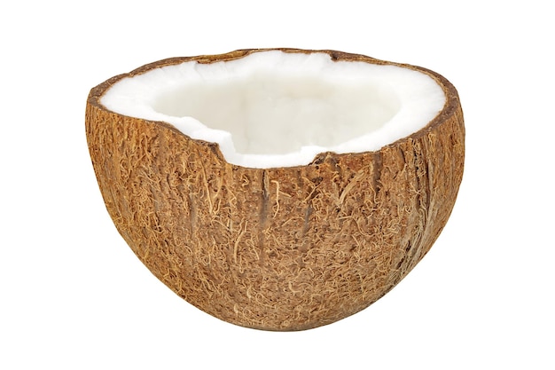 Coco dividido metade isolado em fundo branco com traçado de recorte