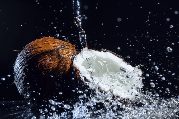 Coco rallado con agua