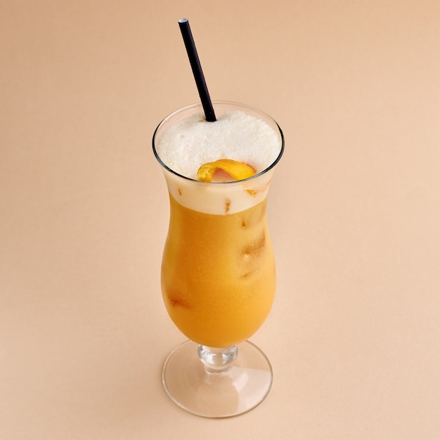 Cóctel: Bourbon con jugo de limón, cóctel Whisky Sauer