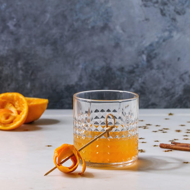 Cóctel Whisky Naranja