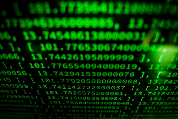 Codierungsanwendung durch Programmiererentwickler. Web-App-Codierung. Skript auf Computer mit Quellcode. Programmiercode abstrakten Hintergrund