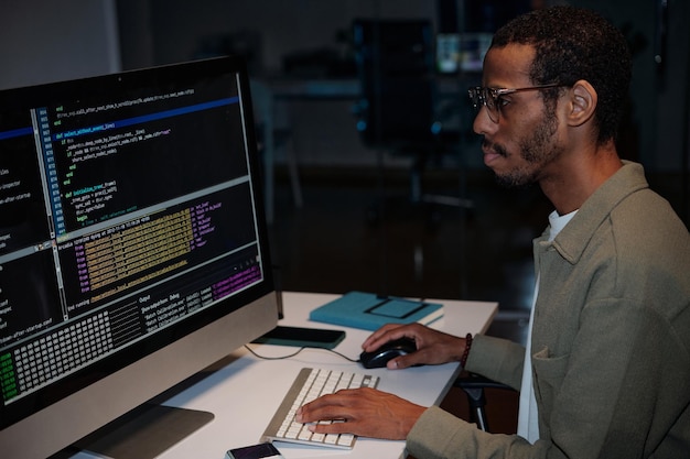 Codificación Análisis profesional de la pantalla de la computadora