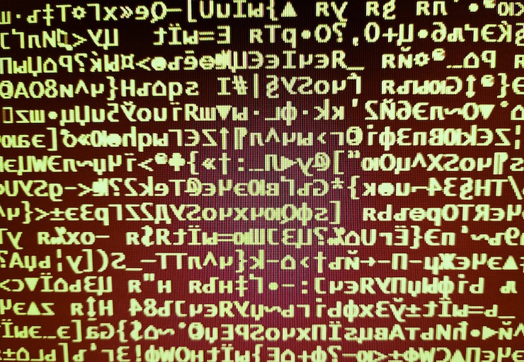 Foto código de hacker marrom no fundo da ilustração do console de exibição