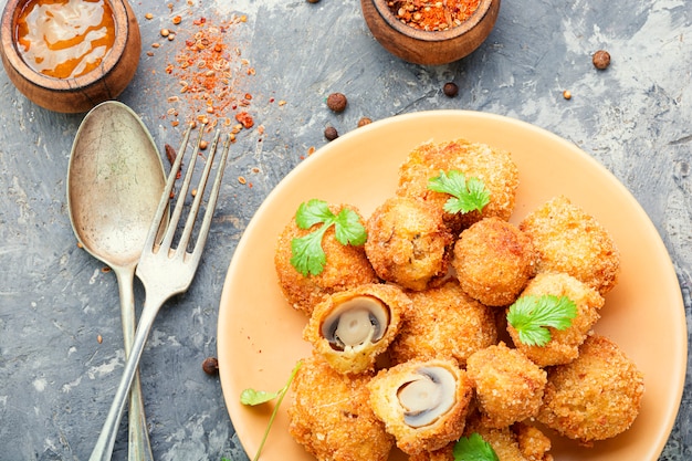 Cogumelos à milanesa caseiros