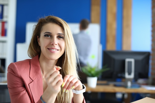 Colaboradores femininos e masculinos