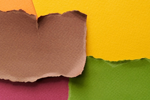 Colagem artística de pedaços de papel rasgado com bordas rasgadas Coleção de notas adesivas fragmentos multicoloridos de páginas de caderno Fundo abstrato