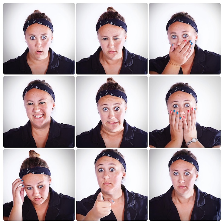 Foto colagem de emoções e retrato de mulher em estúdio para choque, surpresa ou fofoca em fundo branco reação e personalidade da pessoa feminina no rosto com expressão para informações de notícias ou felicidade