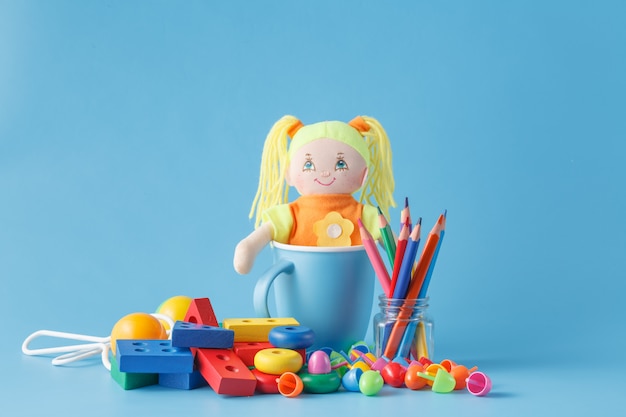 Foto coleção de brinquedos coloridos