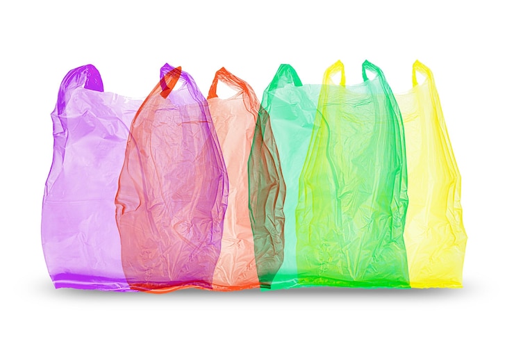 Foto coleção de sacolas plásticas isoladas em fundo branco