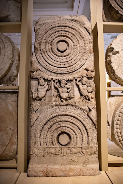 La Colección Amaravati, a veces llamada los mármoles de Amaravati es una serie de 120 esculturas e inscripciones en el Museo Británico.