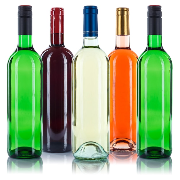 Colección de botellas de vino coloridas rosas blancas rojas aisladas en blanco