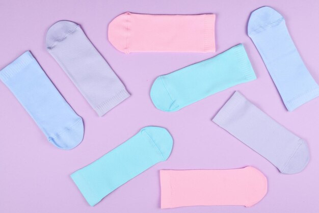 Colección colorida de calcetines de algodón