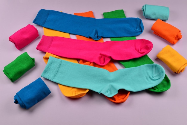 Colección colorida de calcetines de algodón