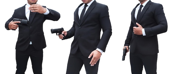 Colección de guardaespaldas en trajes negros con pistolas sobre fondo blanco.