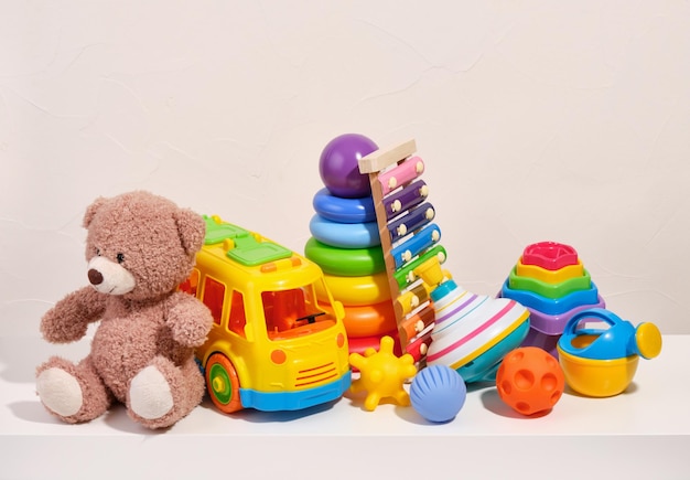 Colección de juguetes para niños Concepto de la infancia