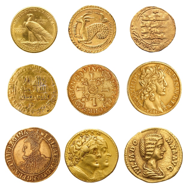 Colección de monedas de oro antiguas aisladas