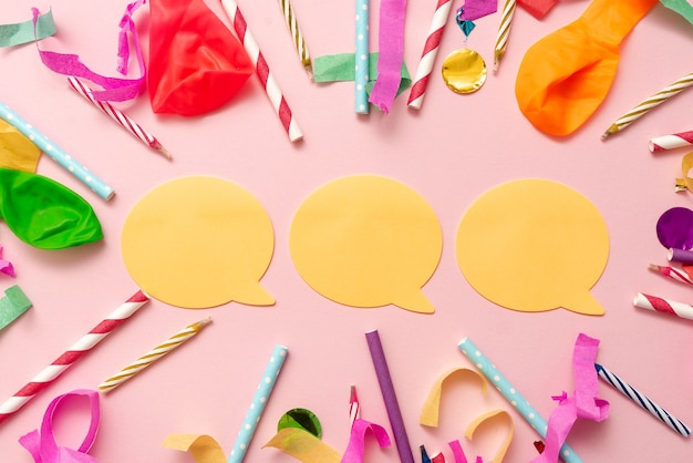 Colecções de festa coloridas, artigos de celebração chamativos, kit de festival brilhante, jantar surpresa de aniversário, banquete de aniversário de casamento, cerimônia de pós-graduação