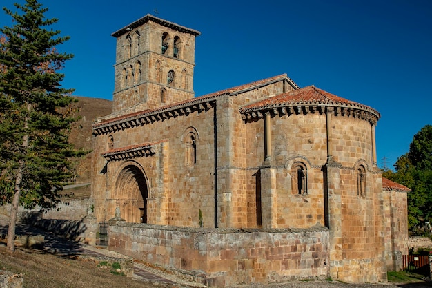 Colegiata románica de san pedro de cervatos