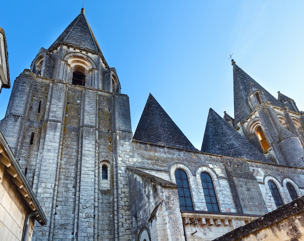 Foto colegiata saint-ours loches of loches (francia). fundada entre 963 y 985.