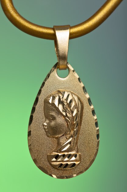 Colgante de la virgen