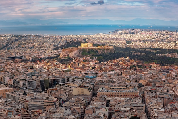 Colina de la Acrópolis y el Partenón de Atenas, Grecia