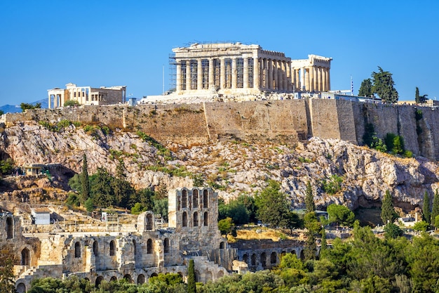 Colina de la Acrópolis con el templo del Partenón Atenas Grecia