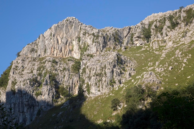 Colinas de Busampiro Picos Lierganes, Cantabria, ESPAÑA