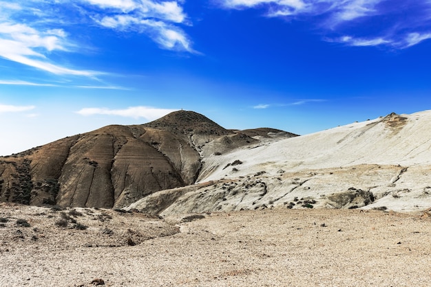 Colinas de volcanes de lodo