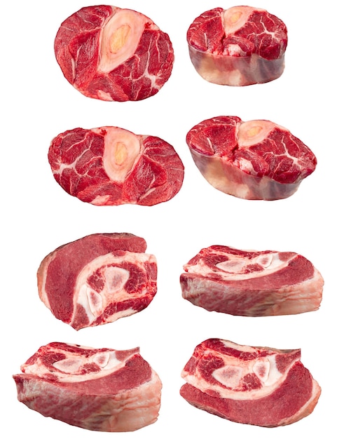 Collage de piezas aisladas de carne de res cruda