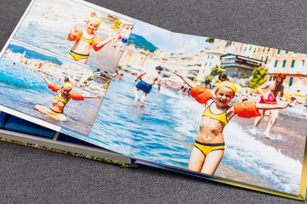 Collage von Bildern eines Personenlebens, Fotobuch-Urlaubsreisen in Italien