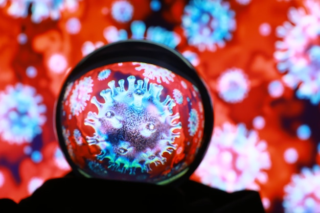 Collage von Grippe-COVID-19-Viruszellen im Blut unter dem Mikroskop. Viruszellen oder Bakterien unter dem Mikroskop. Keime Mikrobe Mikroorganismus Nahaufnahme. Makrofotografie.