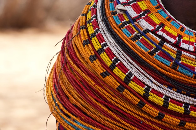Collar típico de Kenia