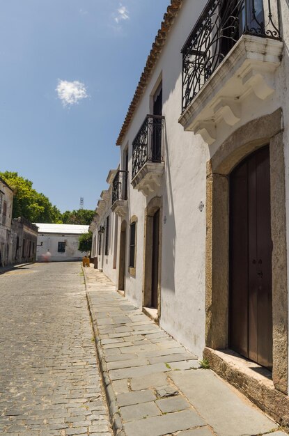 Colonia del Sacramento Uruguai 26 de dezembro de 2015 Arquitetura colonial portuguesa e antigas ruas de paralelepípedos são algumas das principais características de Colonia Del Sacramento