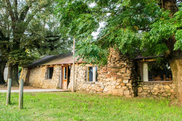 COLONIA URUGUAI 11 DE ABRIL DE 2016 Casa de pedra histórica em Conchilas Colonia Uruguai