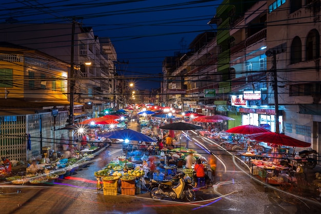 El color de las luces en el camino