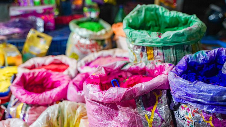 Colores brillantes para el festival Indian Holi Colorful Gulal también conocido como colores en polvo