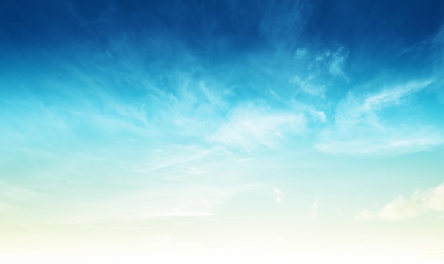 Colores en el cielo y las nubes Verano ultramarino.