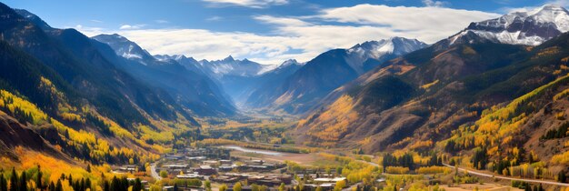 Foto colores de otoño y picos cubiertos de nieve una vista panorámica de aspen, colorado, durante la temporada de otoño