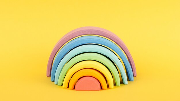 Colorido arcoiris de madera Waldorf
