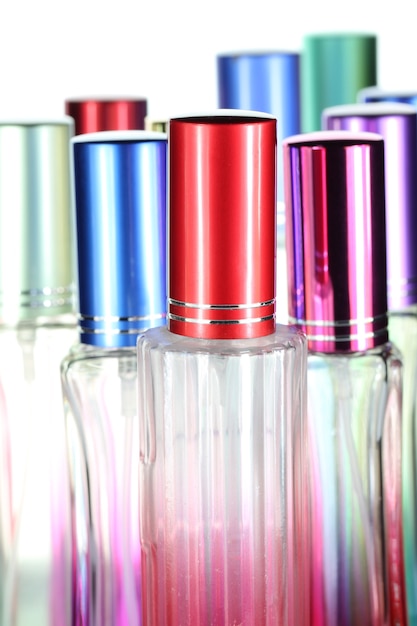 Colorido de las botellas de perfume.