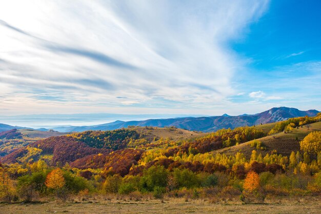 El colorido paisaje de otoño