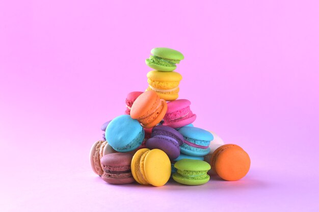 Coloridos macarons o macarrones postre dulce hermoso para comer