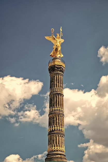 La columna de la victoria en el Tiergarten de Berlín